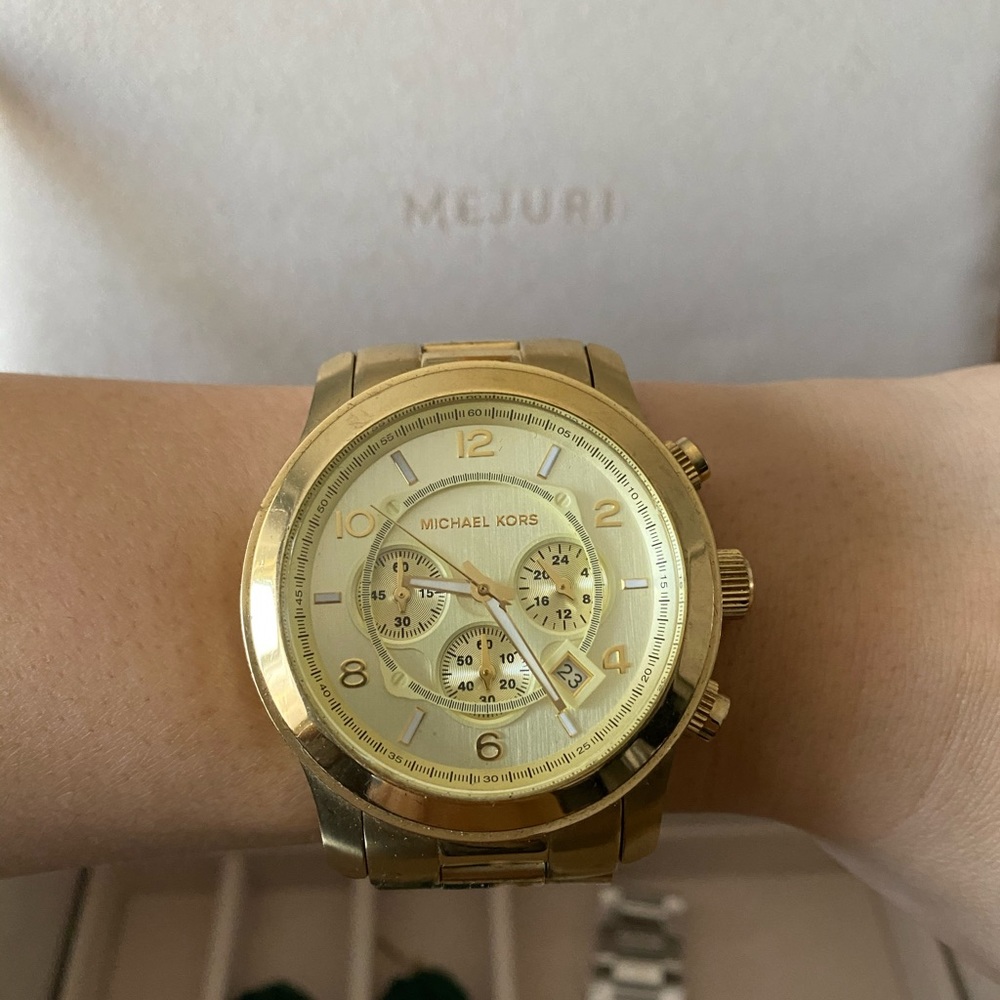 Michael Kors Runway Chronograph Watch - Picture 7 of 8